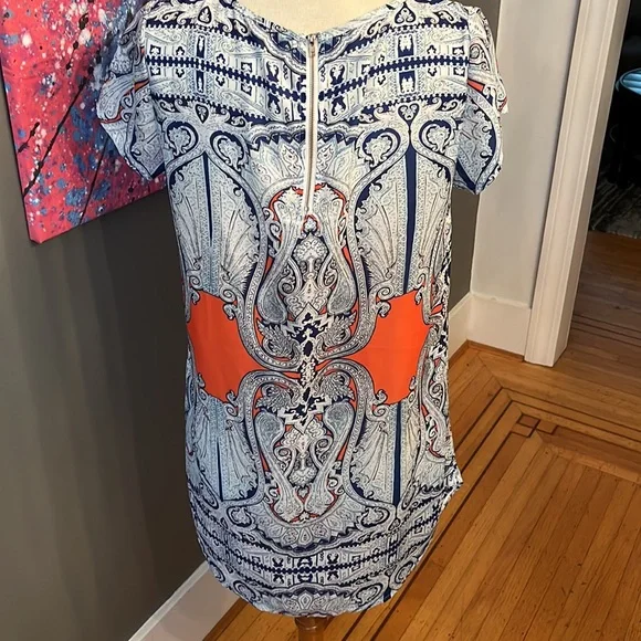 Dress - Picture 2 of 8